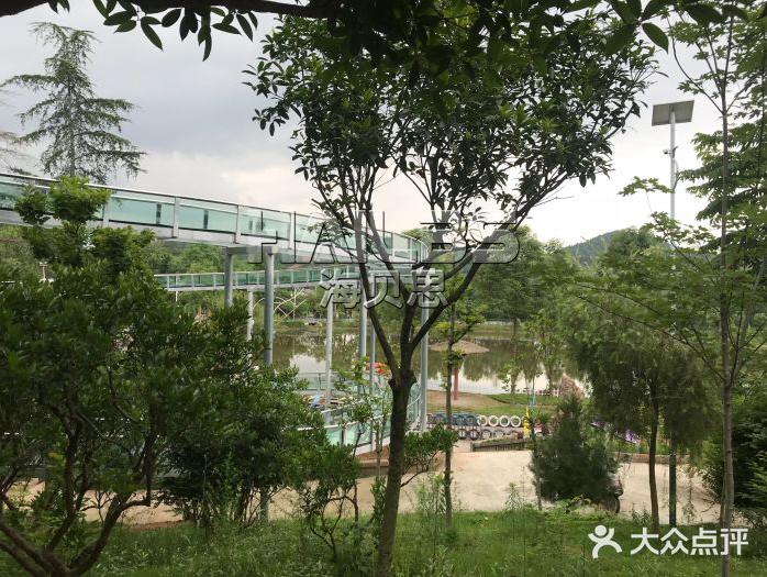 玻璃漂流水滑道