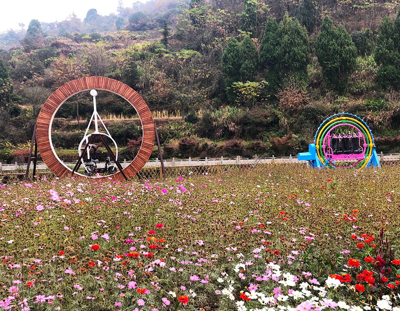 浙江臺州南坪旅游景區(qū)太空飛環(huán)，360°旋轉(zhuǎn)單車