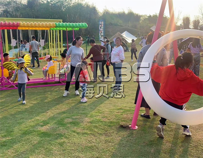 重慶鮮花港公園無動(dòng)力樂園經(jīng)營(yíng)現(xiàn)場(chǎng)