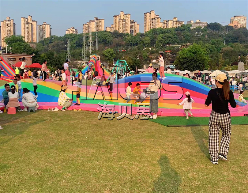 重慶鮮花港公園無動(dòng)力樂園經(jīng)營(yíng)現(xiàn)場(chǎng)
