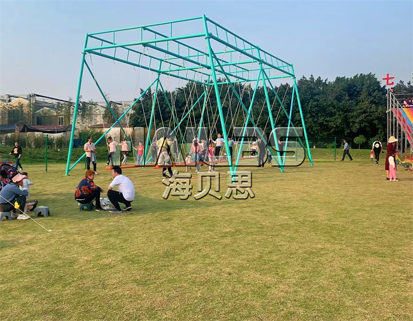 重慶鮮花港公園無動(dòng)力樂園經(jīng)營(yíng)現(xiàn)場(chǎng)