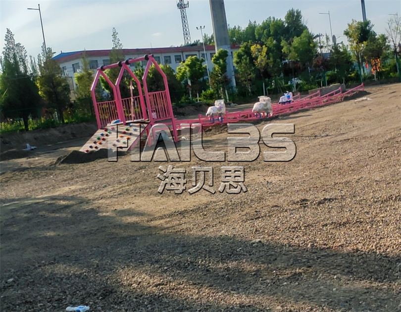 山西朔州無(wú)動(dòng)力樂(lè)園施工現(xiàn)場(chǎng)